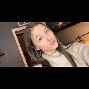 Meet your Posher, Alyssa